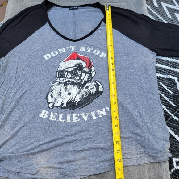 2/$20 Torrid Santa Believe Raglan Tee Size? - Picture 6 of 9